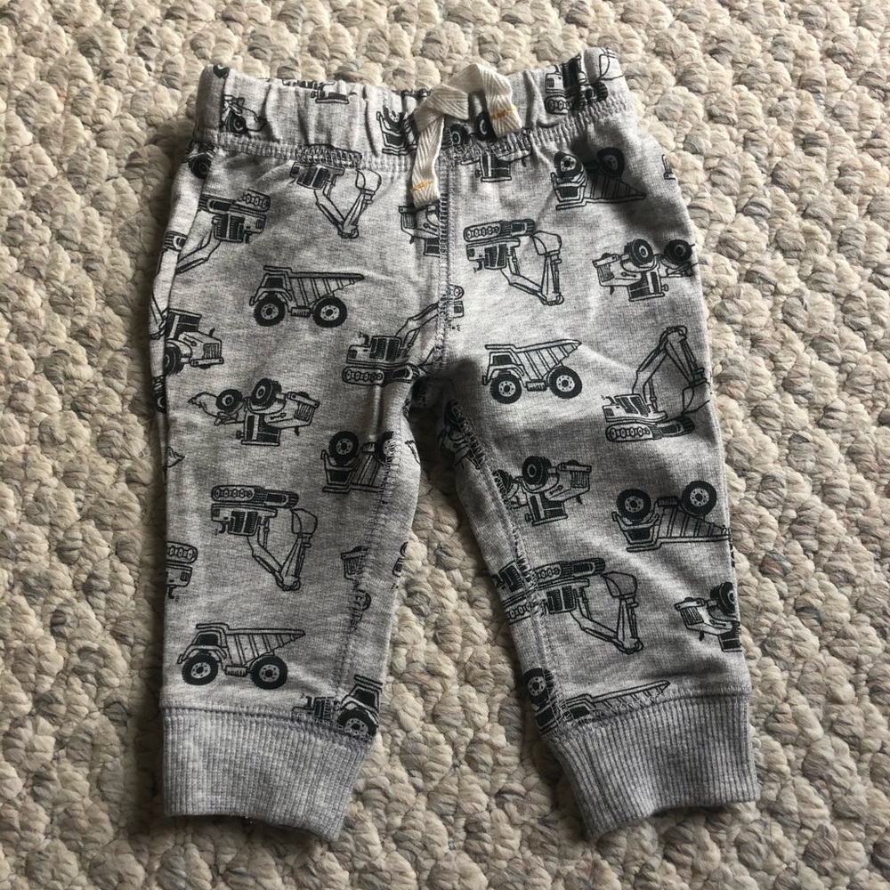Carters Construction Outfit - Picture 4 of 4